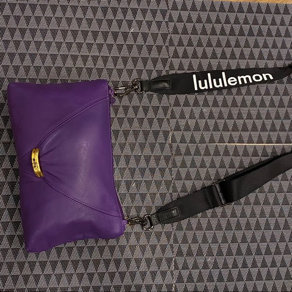 Vintage Genuine Leather Purple Clutch Handbag - Picture 6 of 11